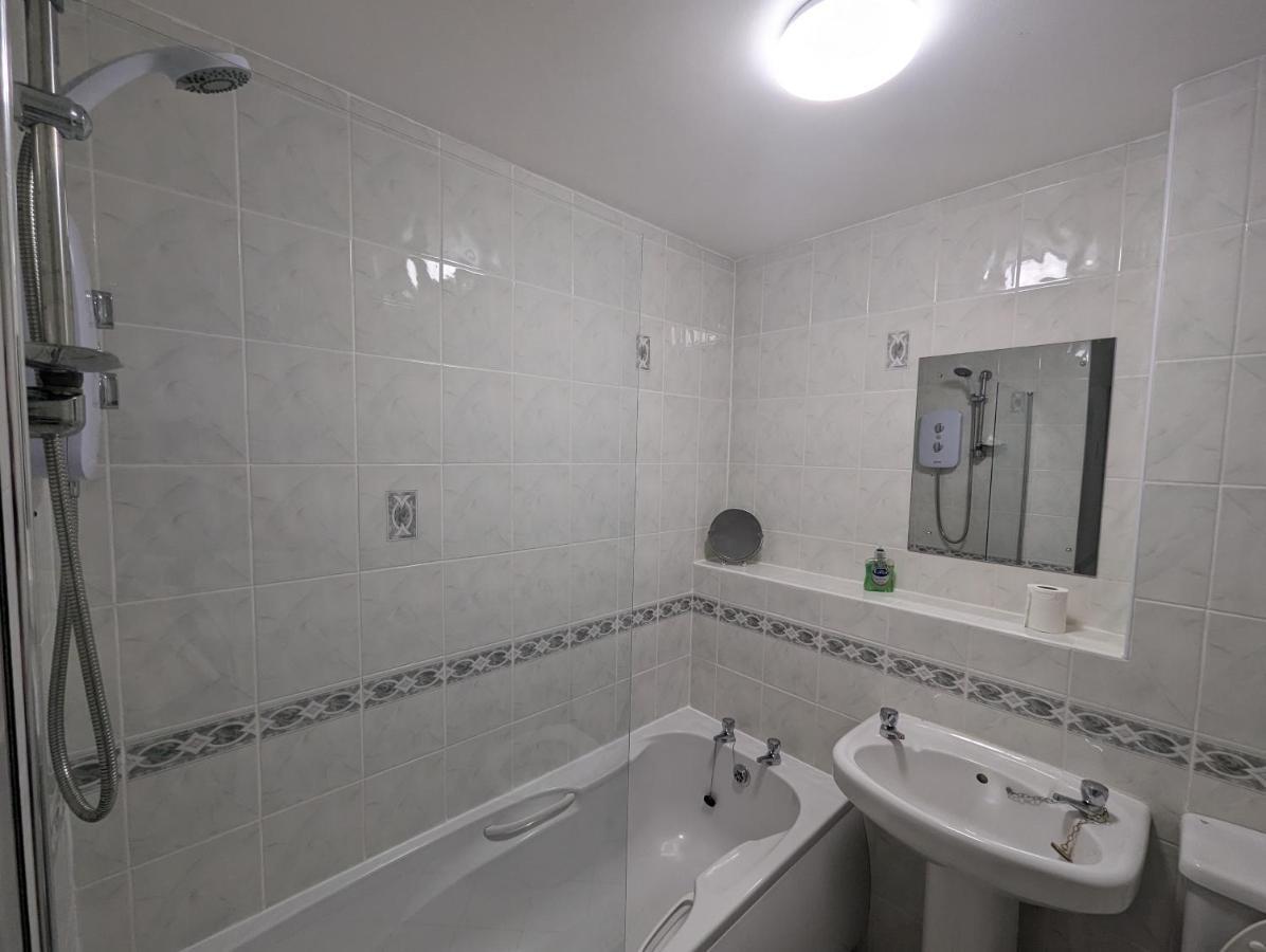 布洛蒂渡轮Great Location, Large 1 Bed Flat With Parking公寓 外观 照片